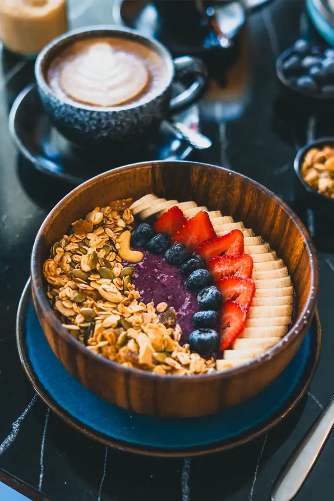 Açai Bowl | Sweet Smoothie | Fresh Fruits | Strawberry | Berry | Banana | Croissant & Ko | Koh Tao | Thailand
